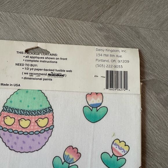 Daisy Kingdom 62754 Easter Stitches No-Sew Fabric Applique Bunny Eggs Flower - Picture 4 of 4
